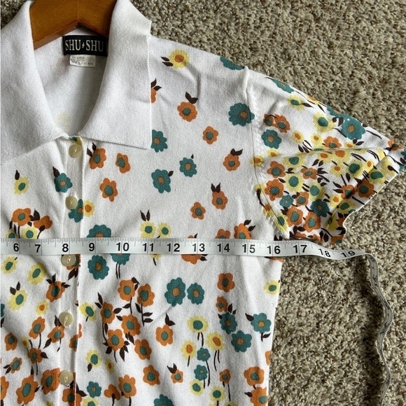 🦋 Shu Shu White Floral Collared Short Sleeve Button Down Medium - Picture 4 of 5